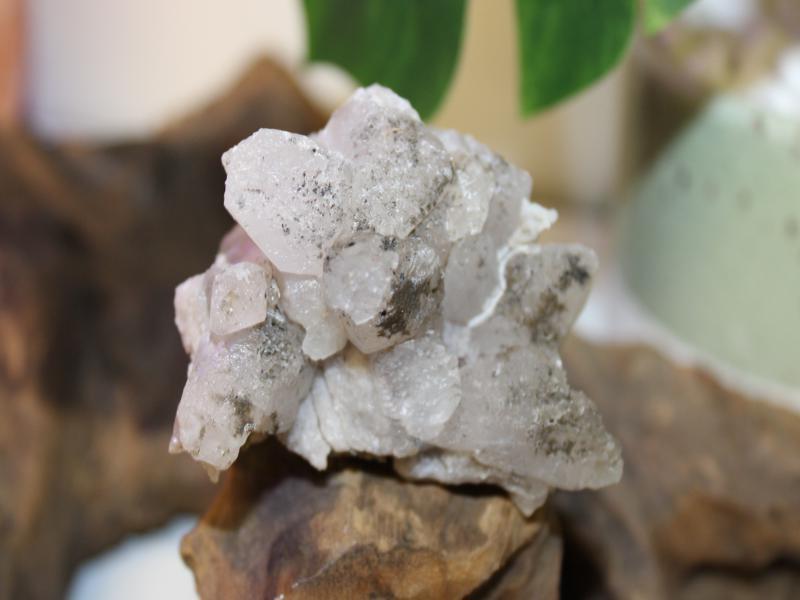 UV Reactive Calcite