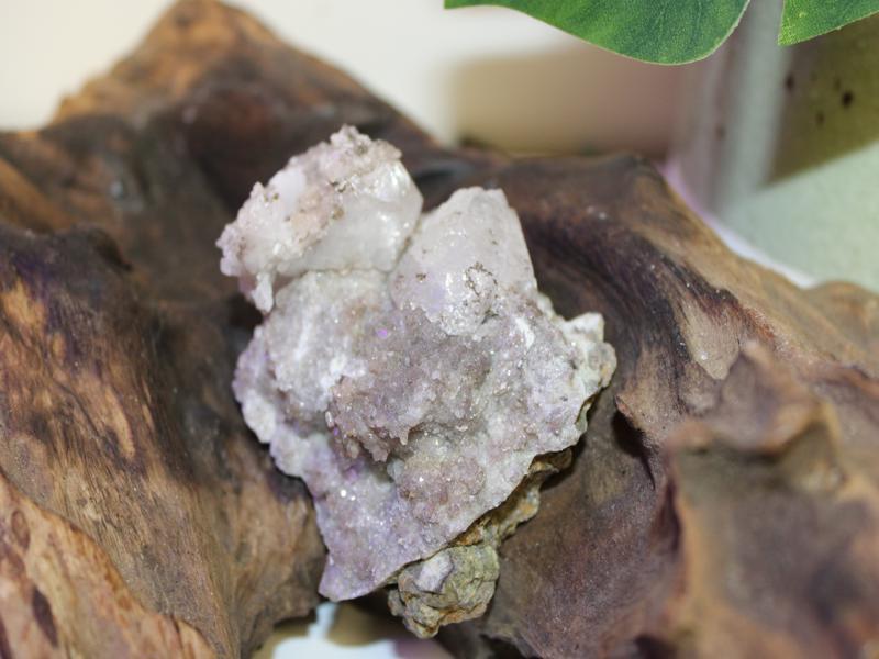 UV Reactive Calcite