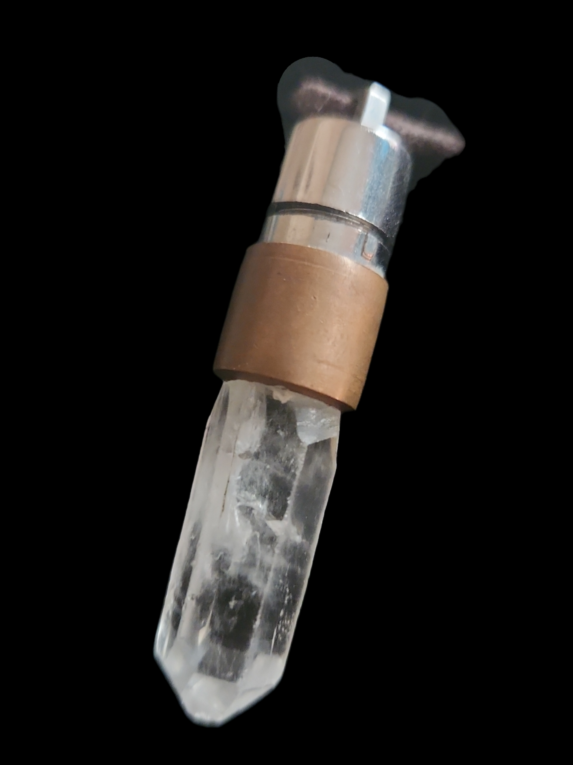 Light up quartz pendants