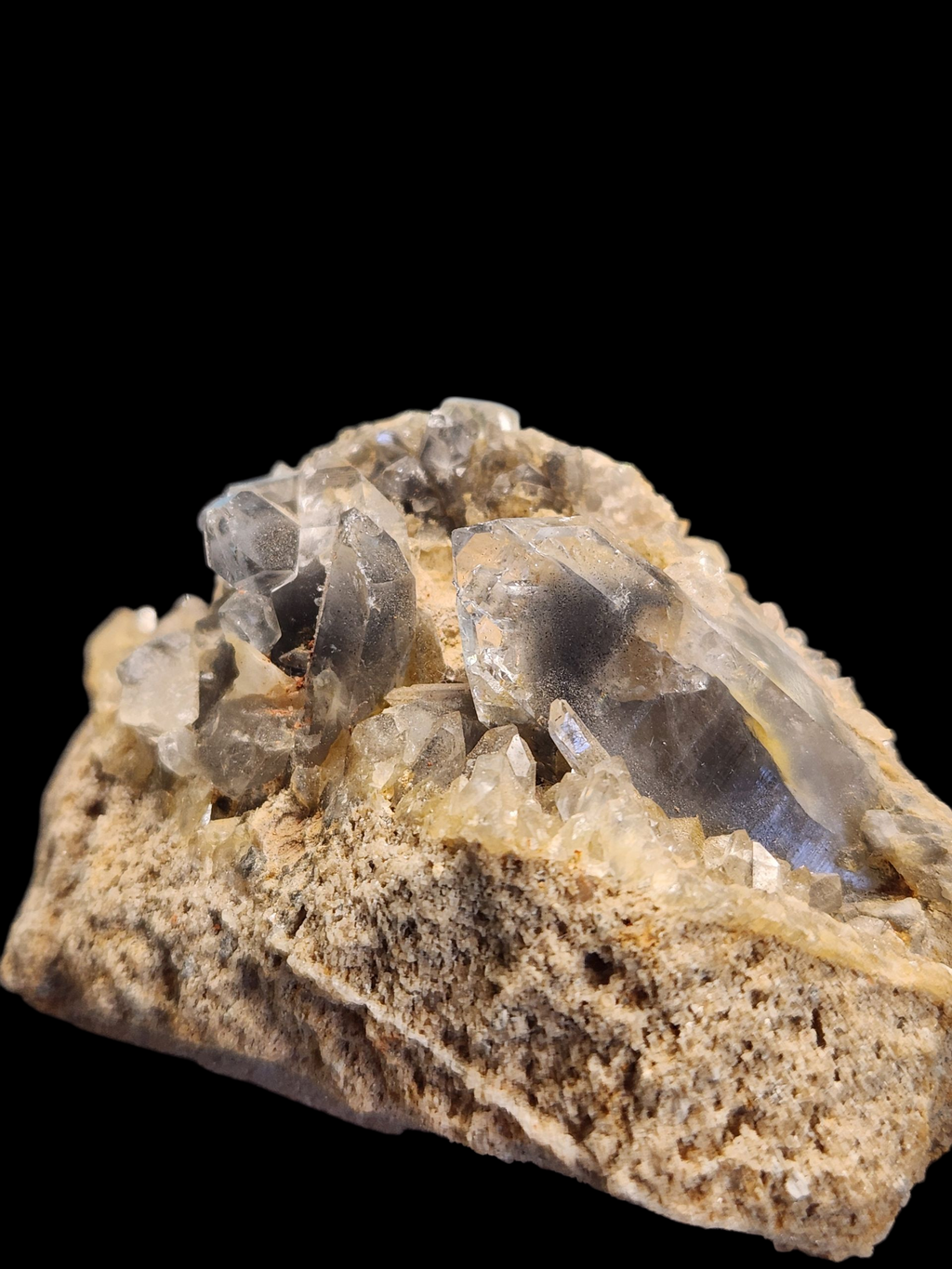 Quartz cluster on matrix w/ phantoms