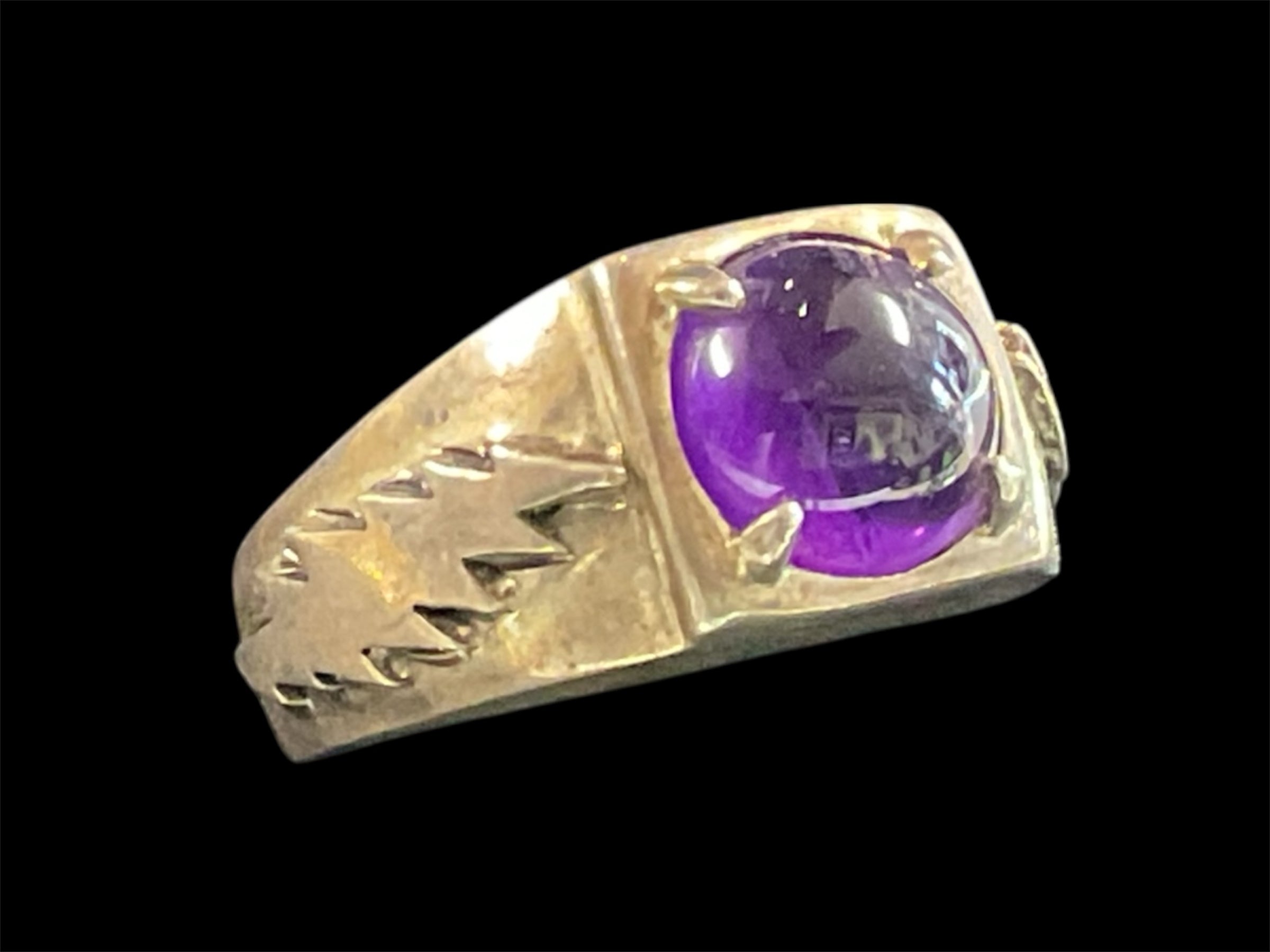 GD-Inspired silver ring w/ amethyst