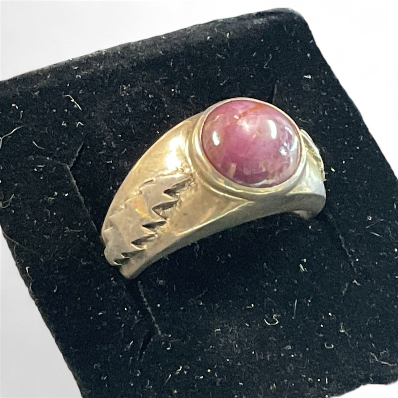 GD-Inspired silver ring w/ star ruby